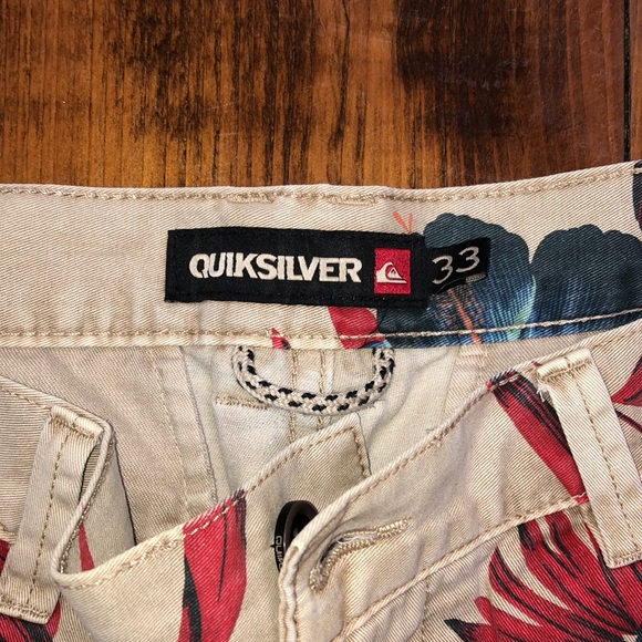 Quicksilver khaki shorts. - Picture 3 of 3